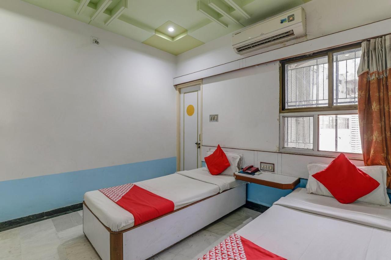 Flagship 79318 Hotel Bansal Вадодара Экстерьер фото